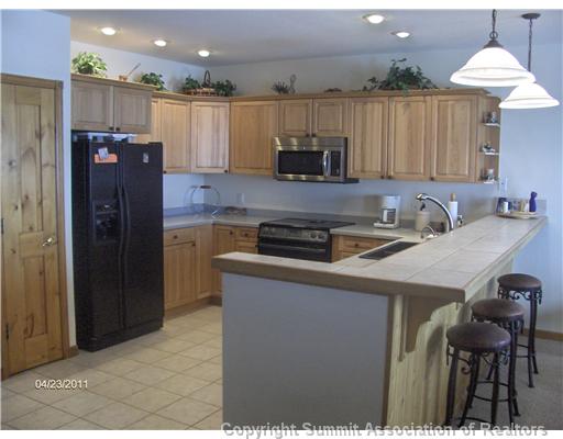 61 Lookout Ridge Drive, Unit 61 Dillon, CO 80435 - Photo 2 of 12 Kitchen.