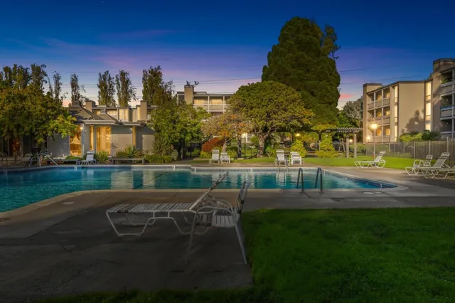 $828,000 | 1081 Beach Park Boulevard, Unit 206, Foster City, CA 94404