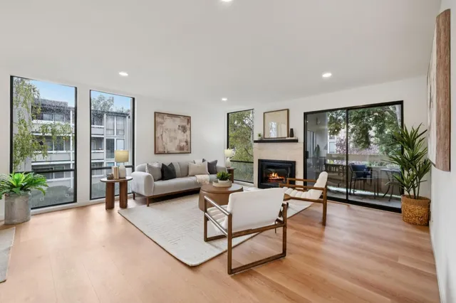 $828,000 | 1081 Beach Park Boulevard, Unit 206, Foster City, CA 94404