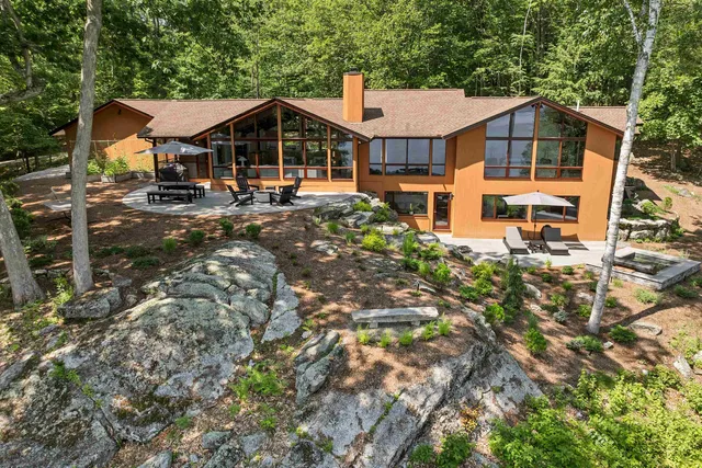 $1,750,000 | 86 Pleasant Street, Meredith, NH 03253