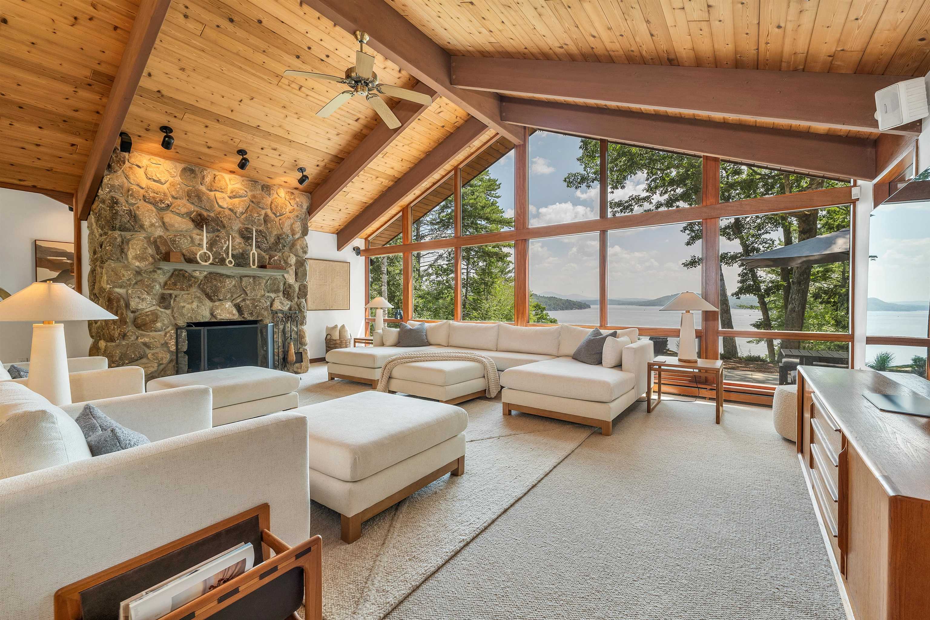 86 Pleasant Street Meredith, NH 03253 - Photo 14 of 58