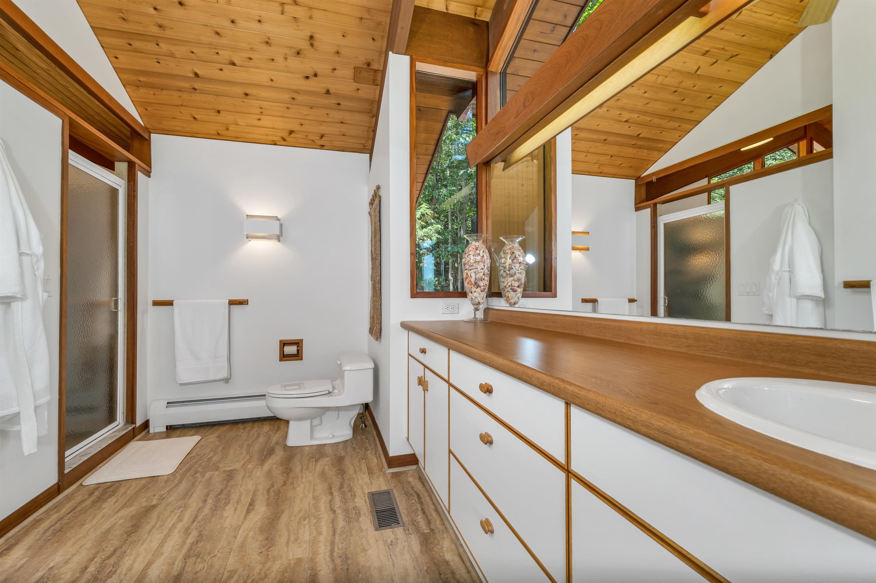 86 Pleasant Street Meredith, NH 03253 - Photo 26 of 58