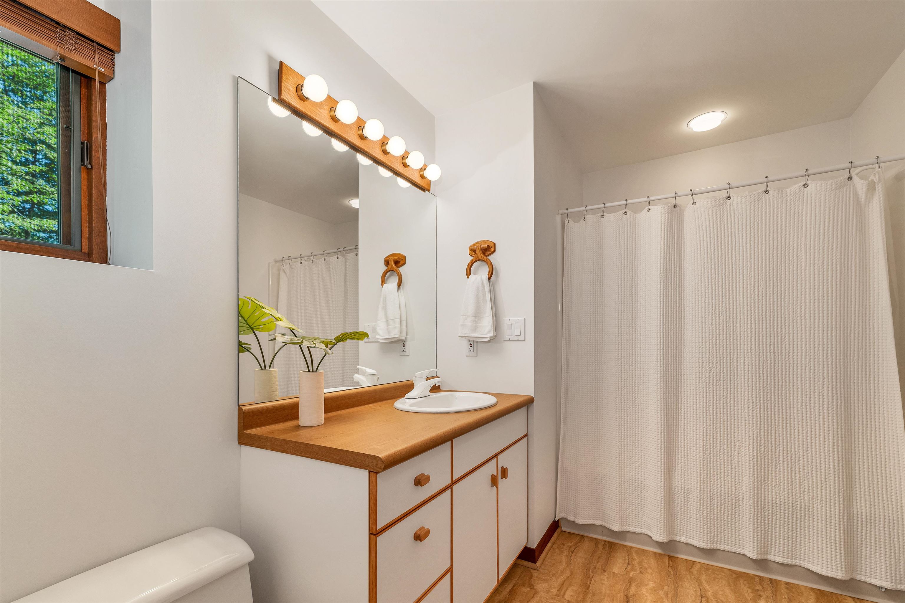 86 Pleasant Street Meredith, NH 03253 - Photo 31 of 58