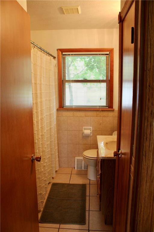 125 Jackson Street Harmony, PA 16037 - Photo 10 of 21 Full bath, first floor