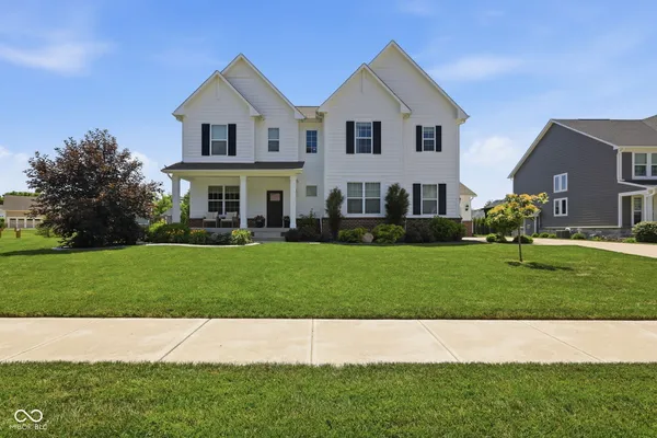 $750,000 | 11050 Portage Wds Drive, Fishers, IN 46040