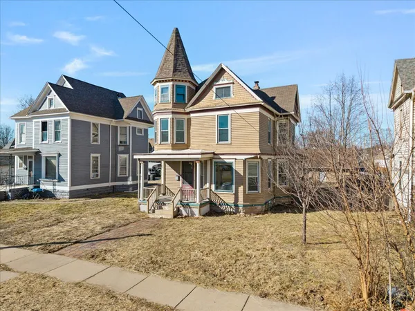 $149,500 | 1517 9th Avenue, Rock Island, IL 61201