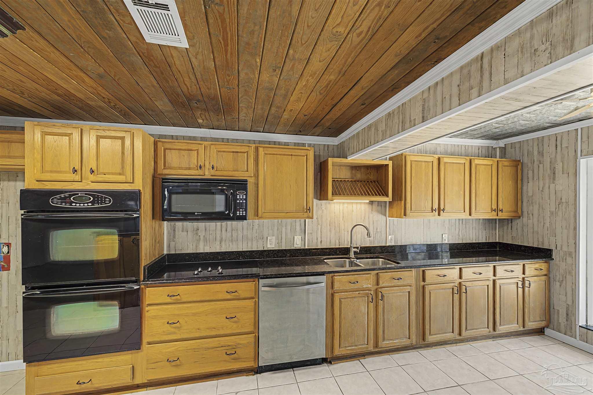 4881 Calvin Drive Milton, FL 32583 - Photo 3 of 24