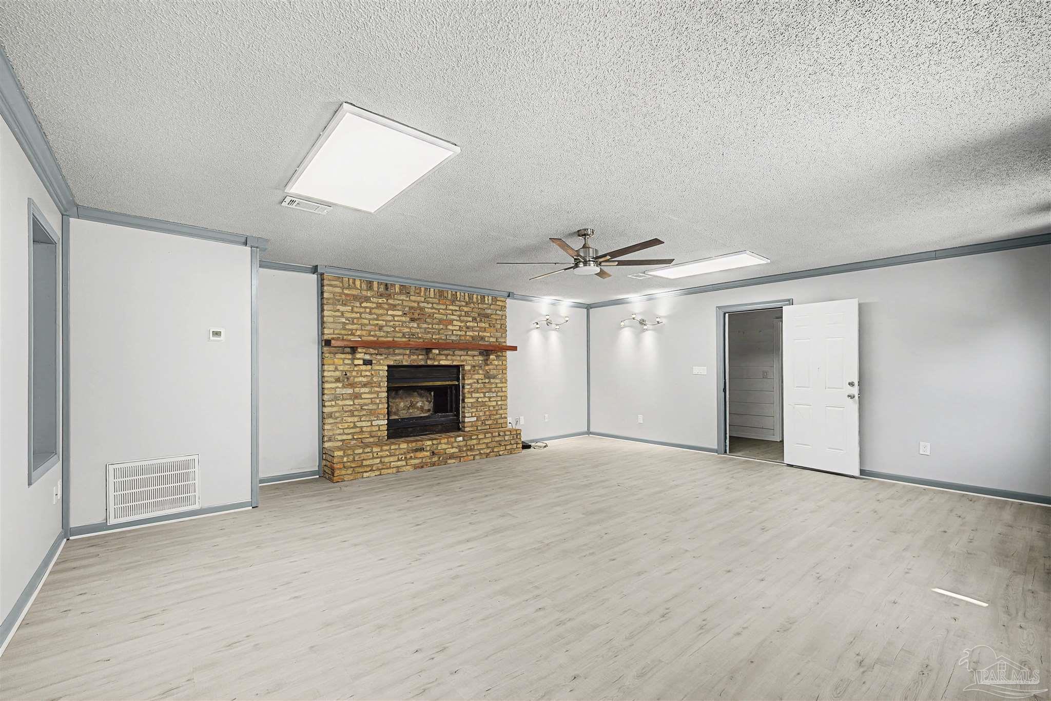 4881 Calvin Drive Milton, FL 32583 - Photo 7 of 24 great room