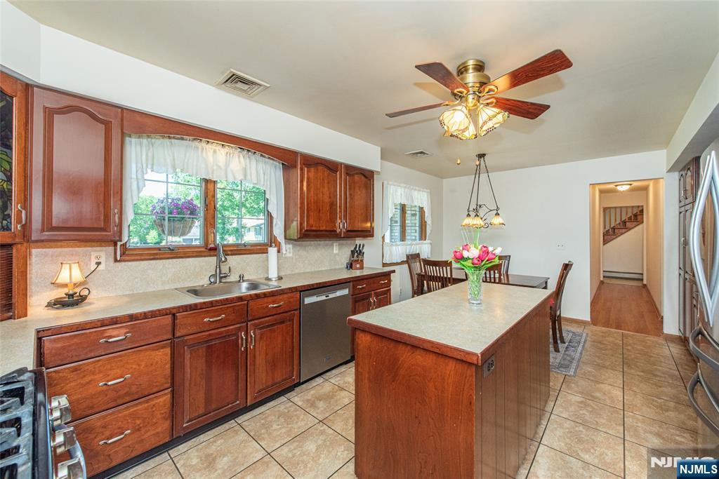 2 Baron Road West Milford, NJ 07480 - Photo 6 of 47