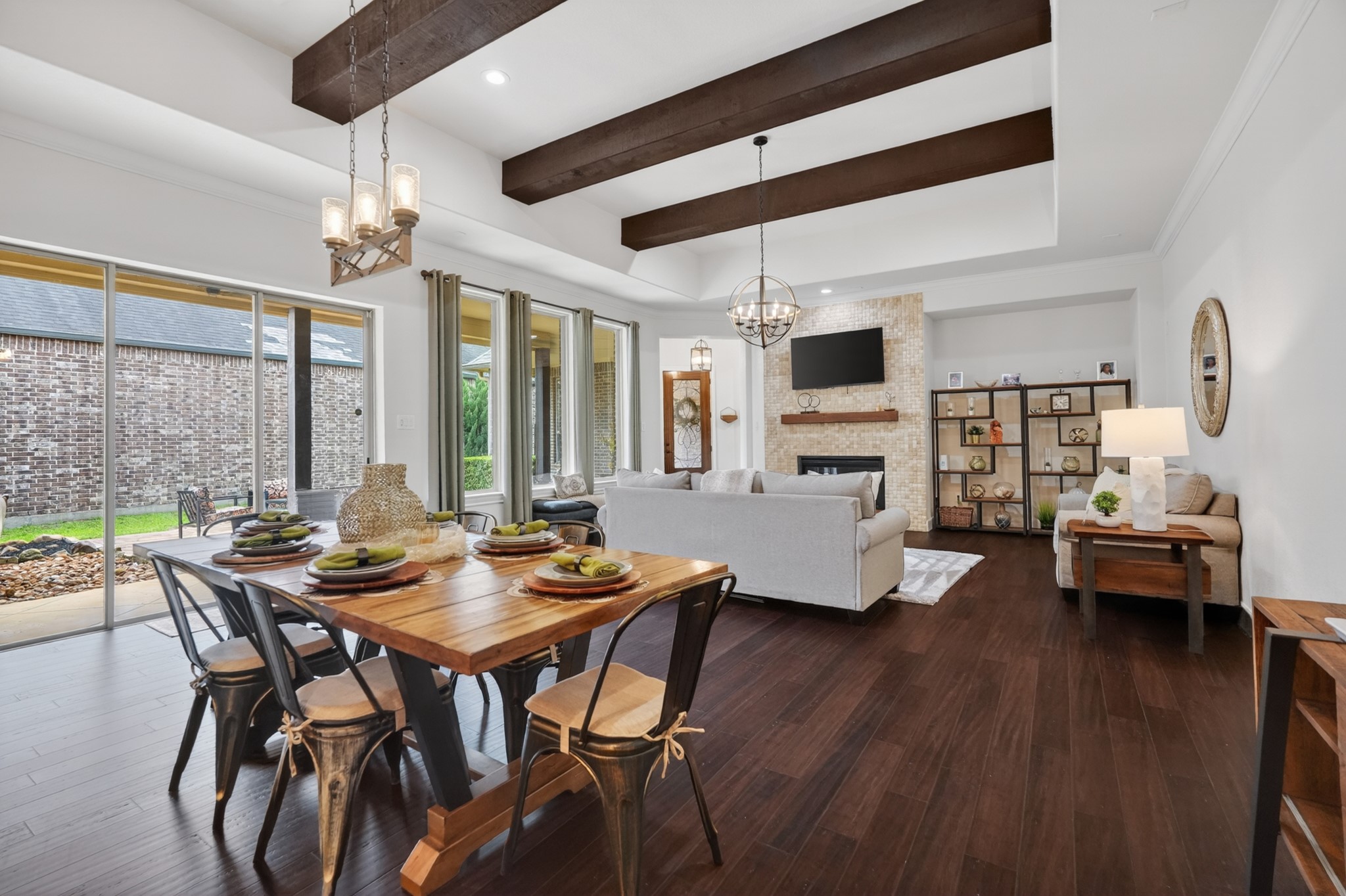 18 Sundown Ridge Place The Woodlands, TX 77375 - Photo 4 of 43