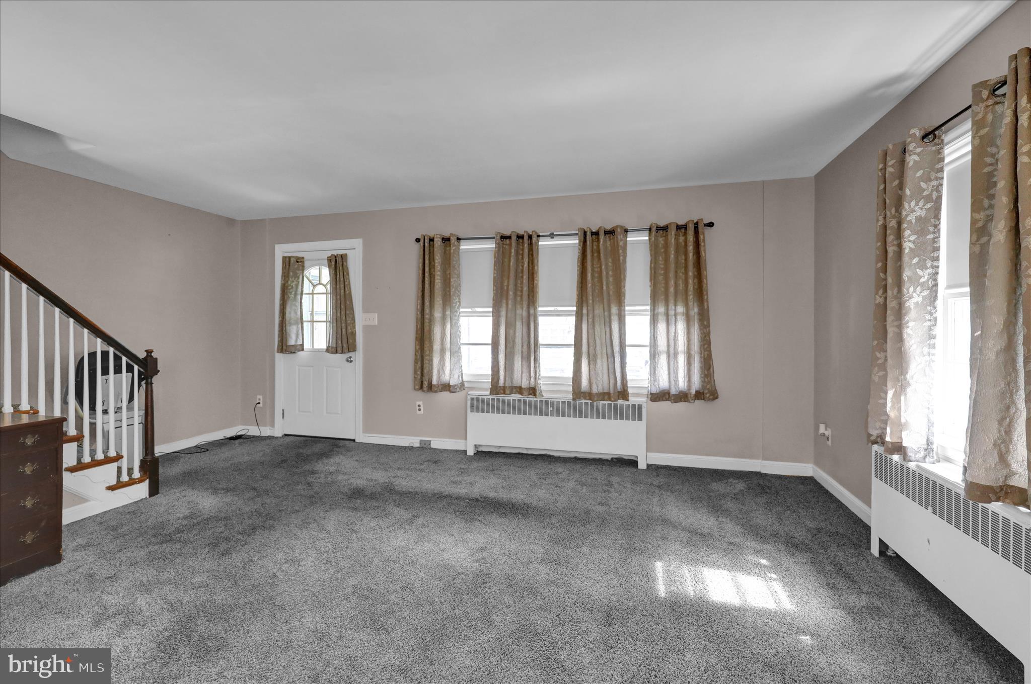 1143 Gregg Avenue Reading, PA 19607 - Photo 4 of 23 Living Room
