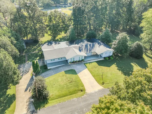 $459,900 | 499 Pettus Street, Lawrenceburg, TN 38464