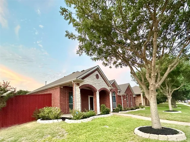 $2,895 | 9708 Grassland Drive, Frisco, TX 75035