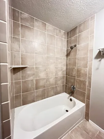 $2,100 | 16450 Hibiscus Lane, Friendswood, TX 77546