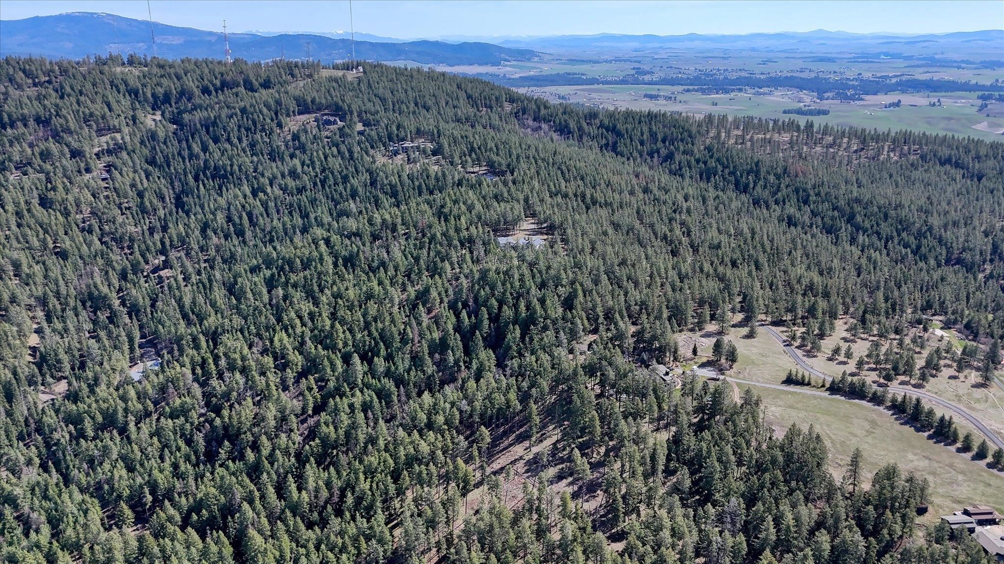 6707 South Sagewood Road Spokane, WA 99223 - Photo 13 of 46