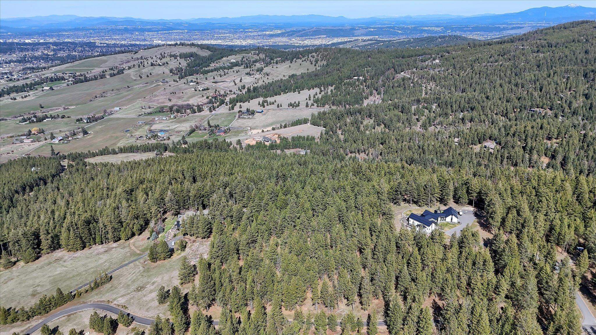 6707 South Sagewood Road Spokane, WA 99223 - Photo 19 of 46