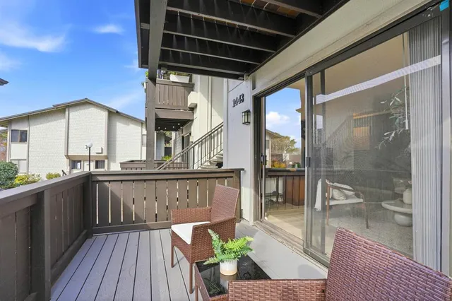 $349,999 | 1443-1443 Marchbanks Drive, Unit 2, Walnut Creek, CA 94598