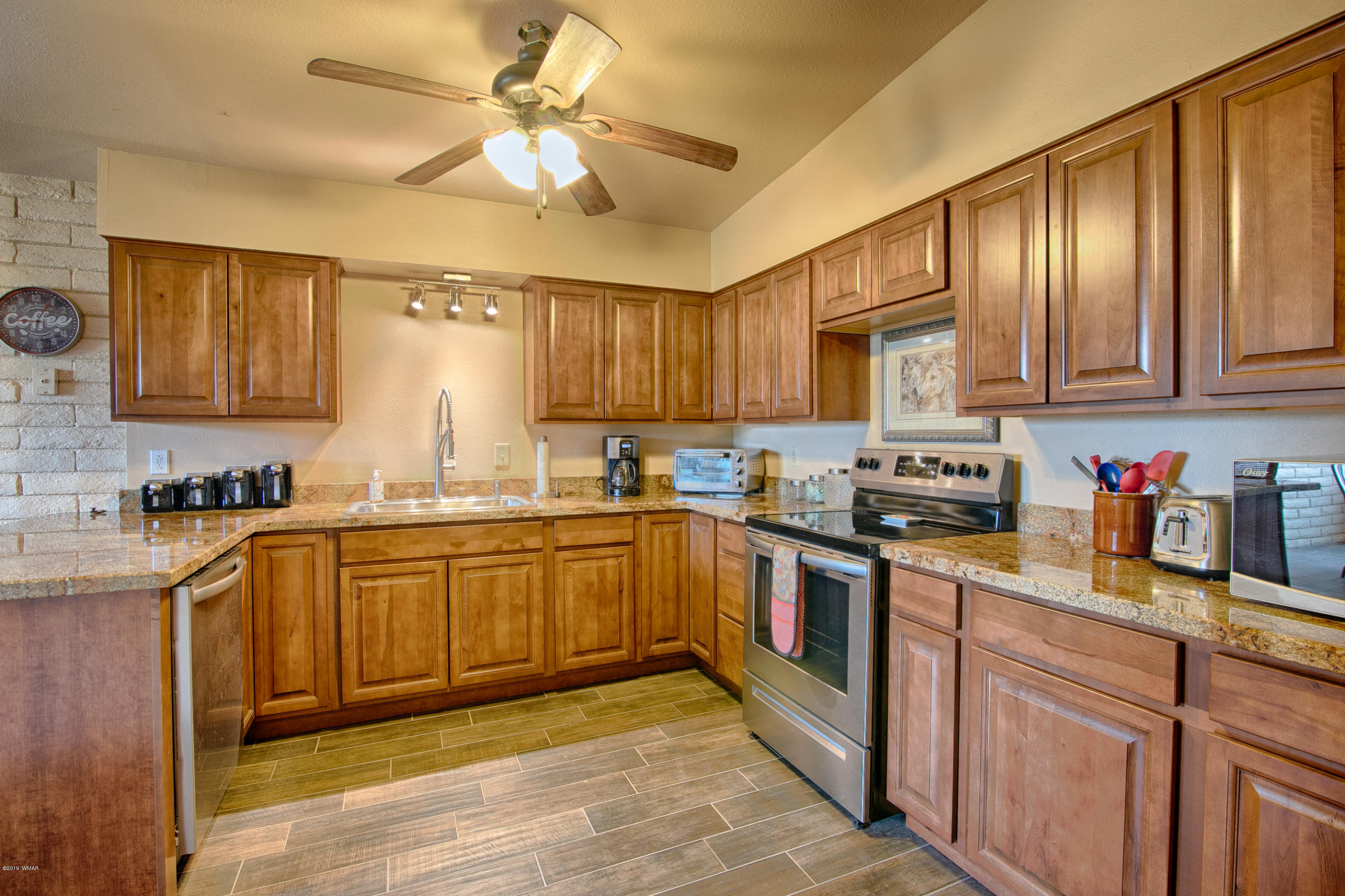 5042 Old Concho Road Concho, AZ 85924 - Photo 18 of 33