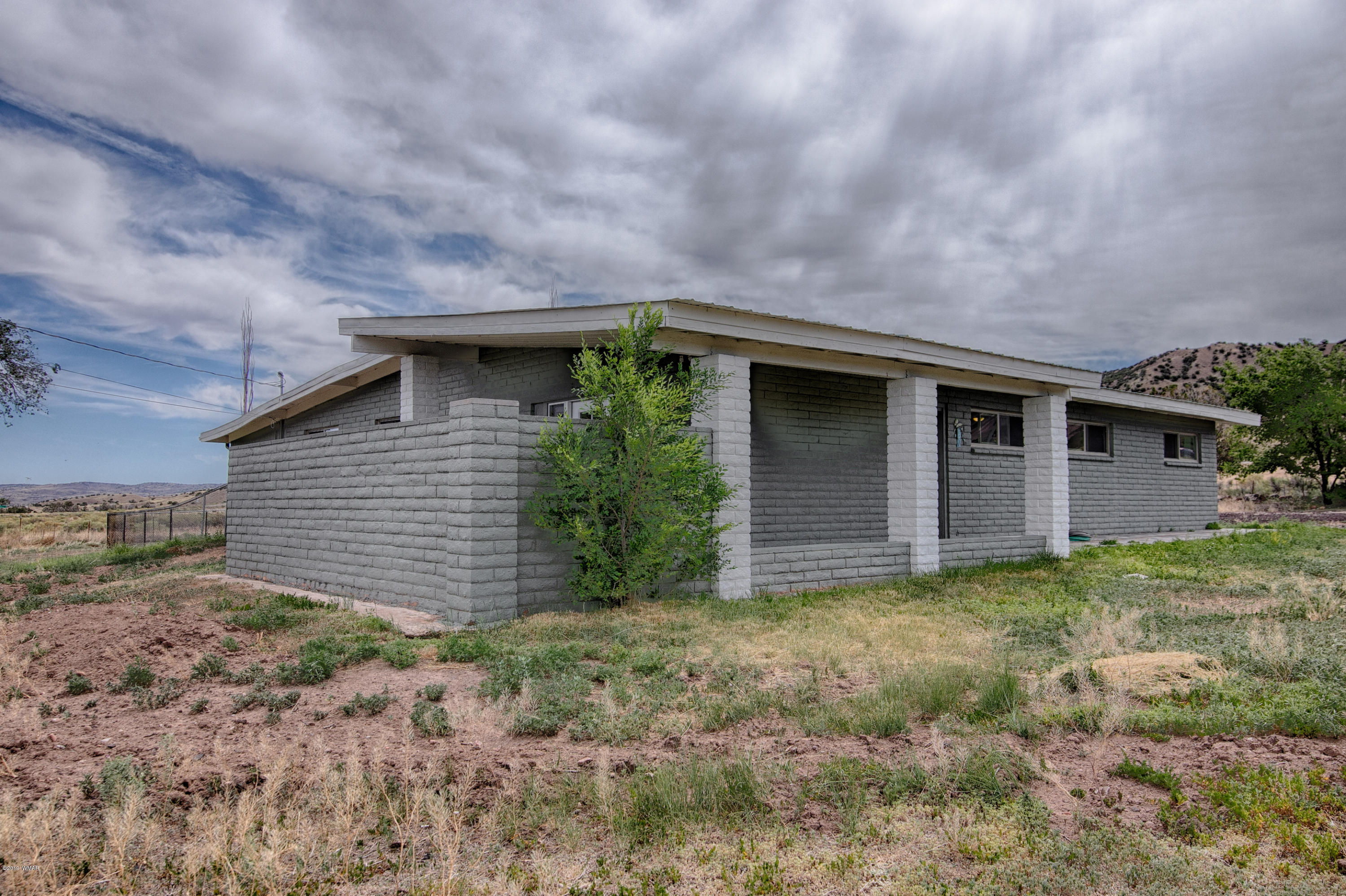 5042 Old Concho Road Concho, AZ 85924 - Photo 7 of 33
