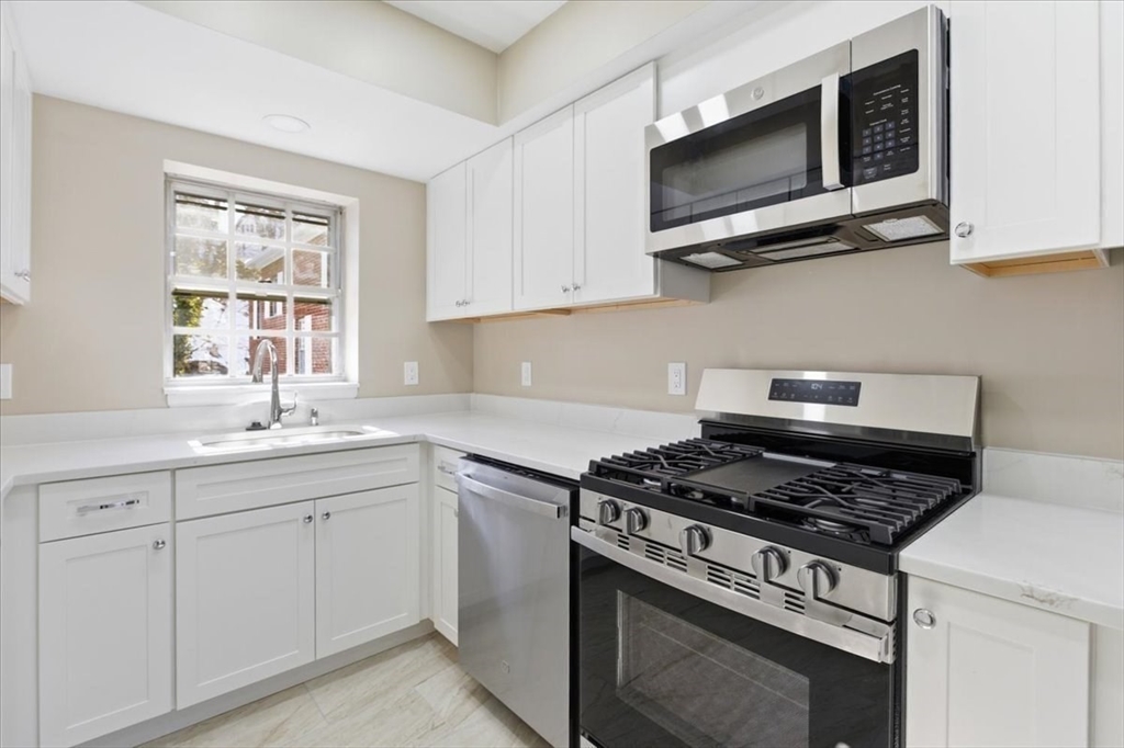 116 Lake Shore Road, Unit 4 Boston, MA 02135 - Photo 4 of 22