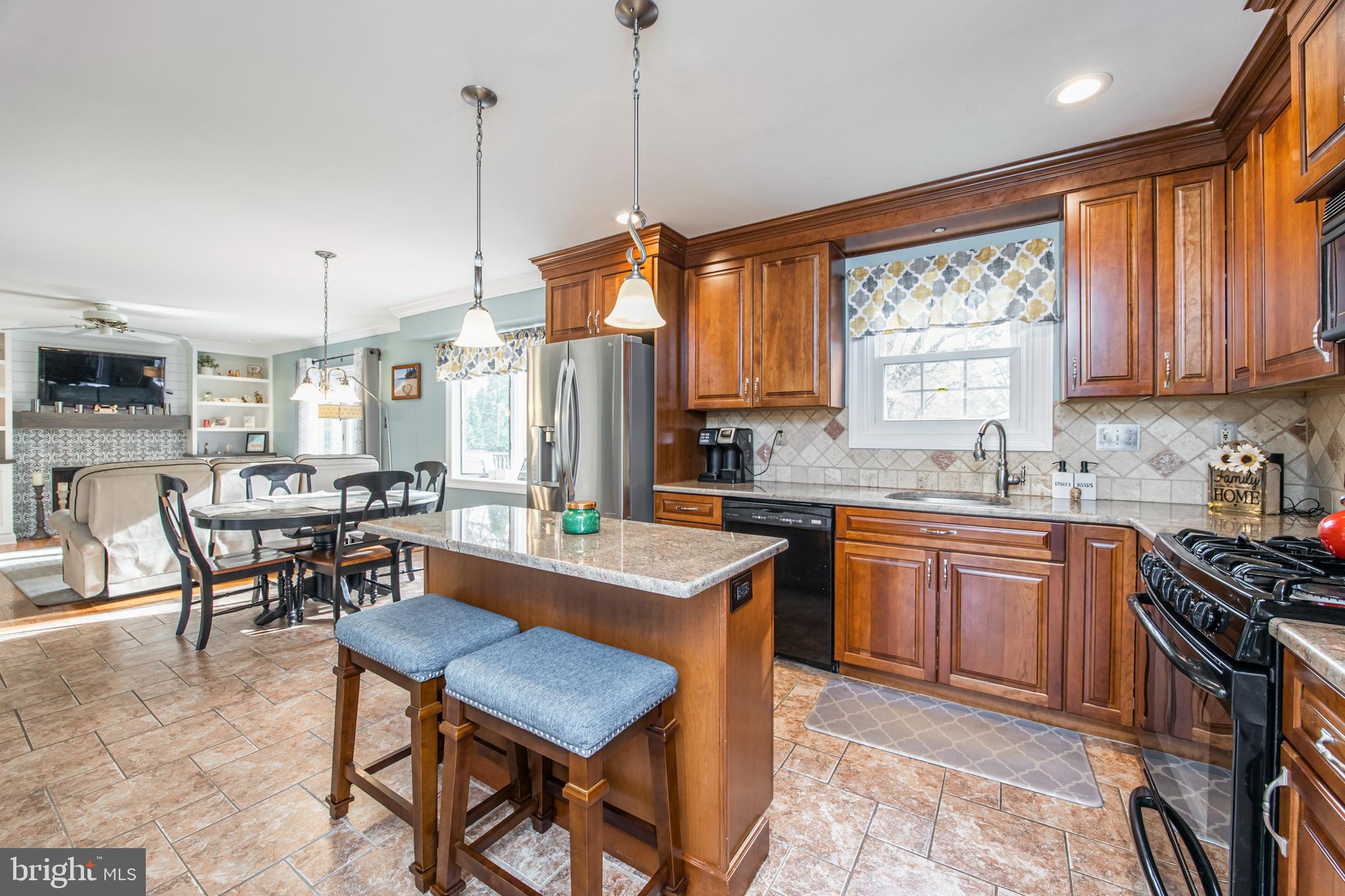 1327 Leedom Road Havertown, PA 19083 - Photo 20 of 45 Opens to Breakfast Room
