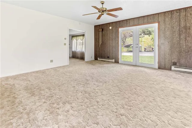 a view of livingroom with hardwood