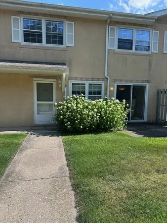 $1,725 | 1186 Greenwood Circle, Woodstock, IL 60098