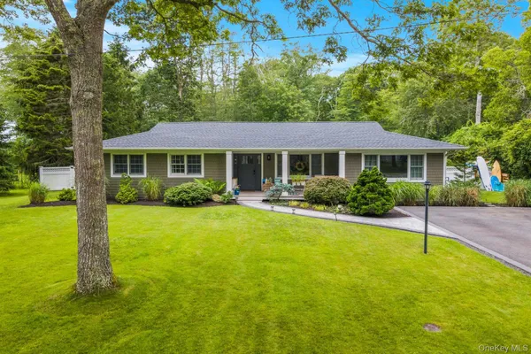 $1,375,000 | 24 Canvasback Lane, East Quogue, NY 11942