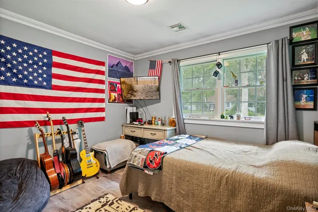 $1,399,900 | 24 Canvasback Lane, East Quogue, NY 11942