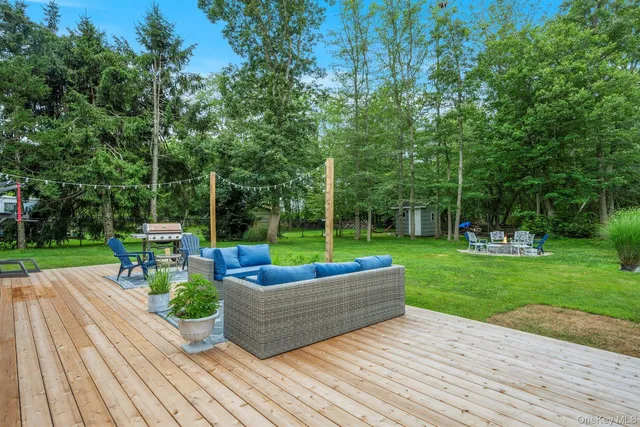 $1,399,900 | 24 Canvasback Lane, East Quogue, NY 11942