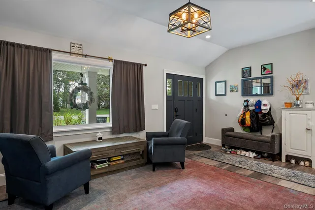 $1,399,900 | 24 Canvasback Lane, East Quogue, NY 11942