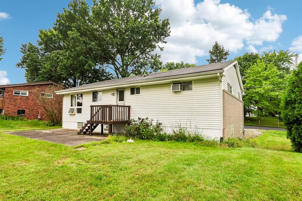 7 Rolling Road Cranberry Township, PA 16066 - Photo 32 of 39 Gallery Image 32