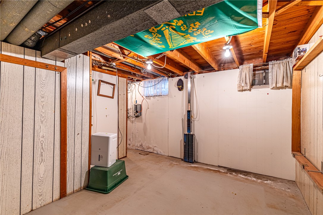 274 Parkview Drive Rochester, NY 14625 - Photo 35 of 41 Extra room for hobbies, crafts, storage, etc. Clean and dry.