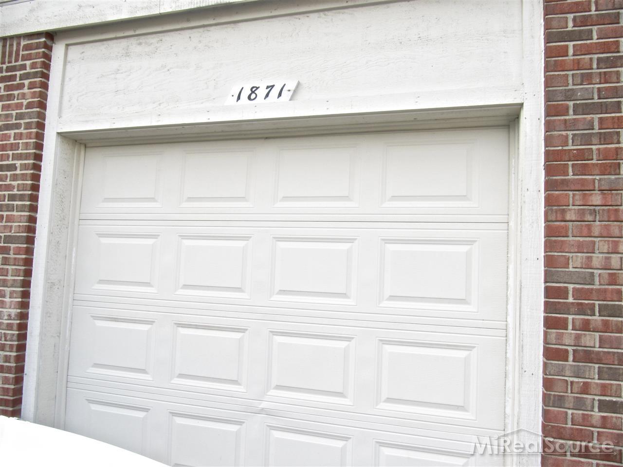 1871 Flagstone Circle Rochester, MI 48307 - Photo 28 of 29 31219969-27.JPG