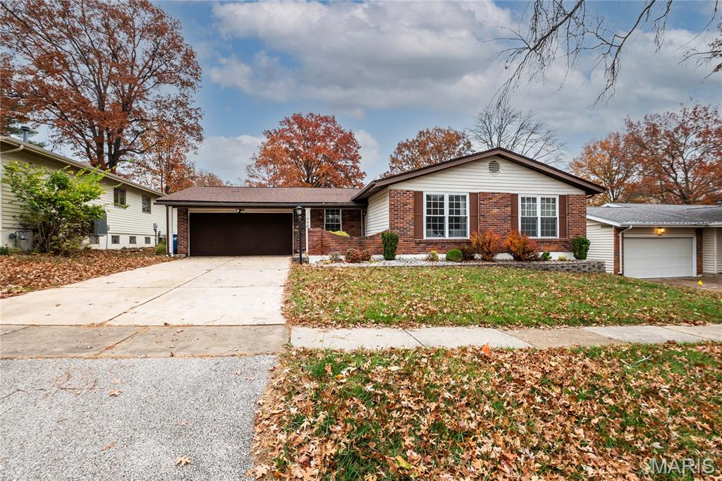 340 New Ballwin Road Ballwin, MO 63021 - Photo 1 of 19