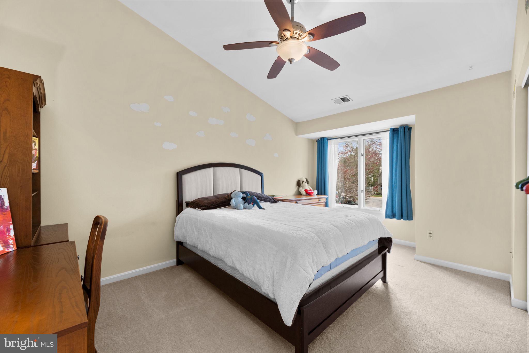 5239 Columbia Road, Unit 5 70 Columbia, MD 21044 - Photo 28 of 59 Second level; bedroom II, vaulted ceilings.