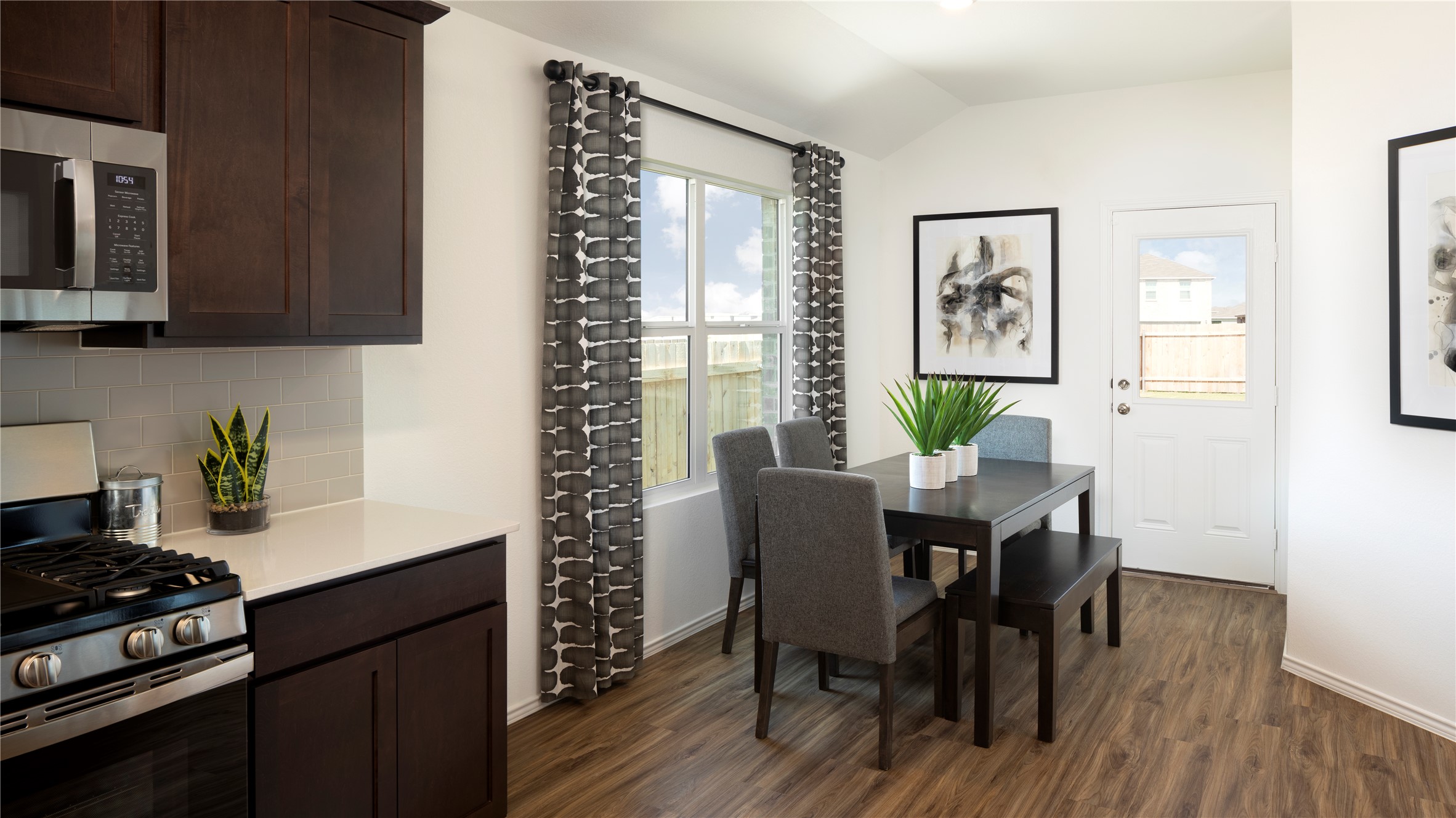 1402 Hermosa Gardens Georgetown, TX 78628 - Photo 6 of 14