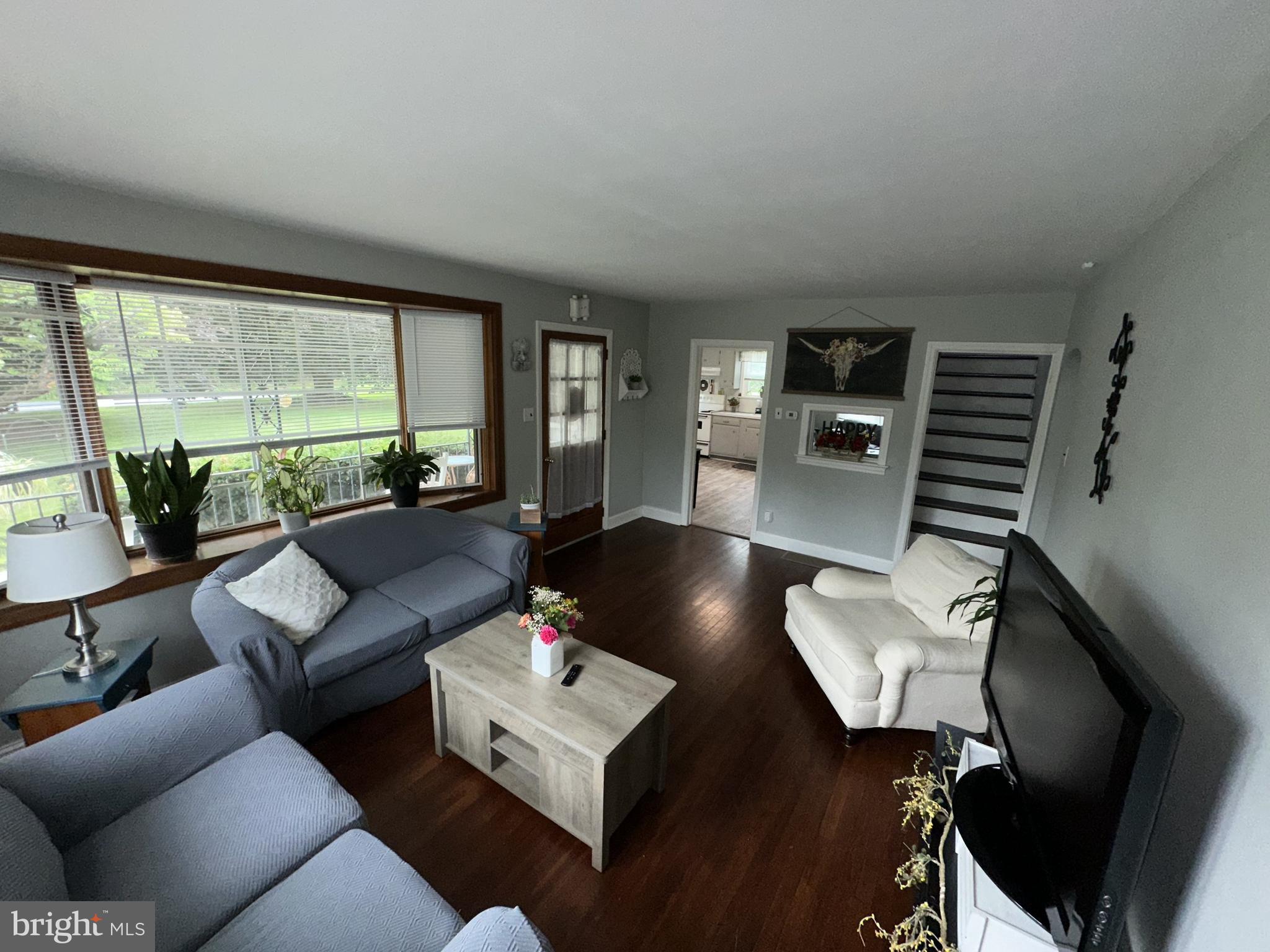 560 Coatesville Road West Grove, PA 19390 - Photo 3 of 37 Family Room