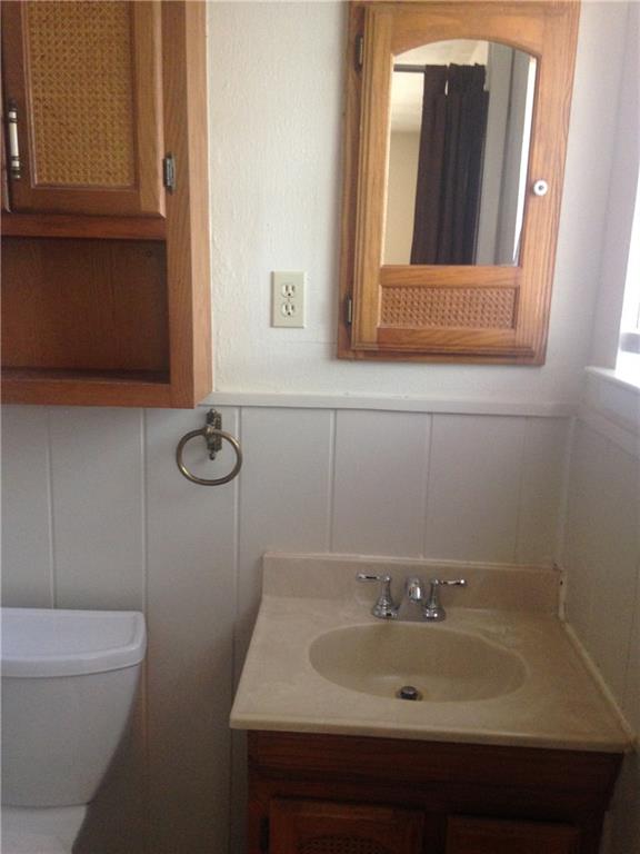 3067 Old North Road Farmers Branch, TX 75234 - Photo 6 of 13 Master bathroom