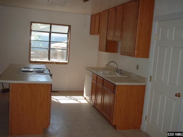 3460 Yosemite Place Reno, NV 89503 - Photo 3 of 9 Photo 3