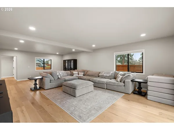 $749,000 | 1030 Southwest Sw River, Grants Pass, OR 97527