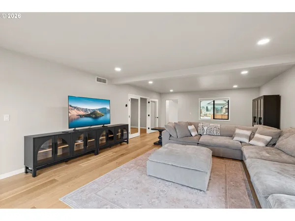 $749,000 | 1030 Southwest Sw River, Grants Pass, OR 97527