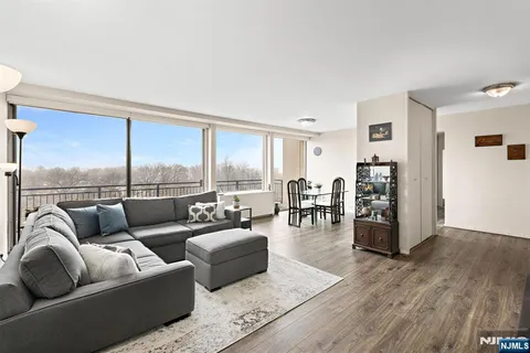 $125,000 | 1 Horizon Road, Unit 806, Fort Lee, NJ 07024