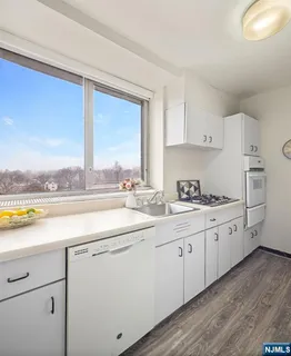 $125,000 | 1 Horizon Road, Unit 806, Fort Lee, NJ 07024