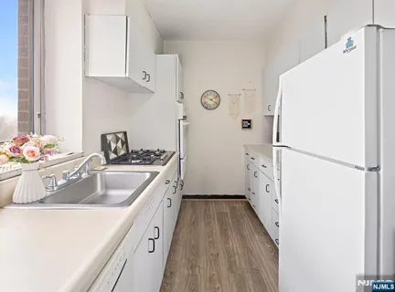 $125,000 | 1 Horizon Road, Unit 806, Fort Lee, NJ 07024