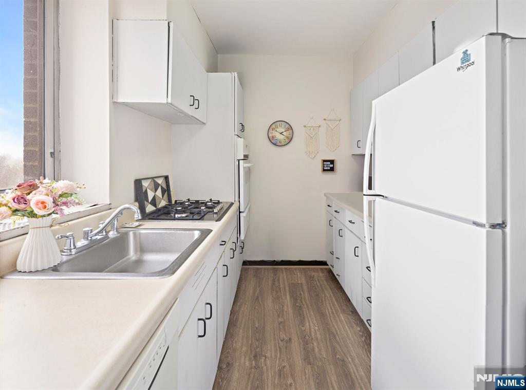 1 Horizon Road, Unit 806 Fort Lee, NJ 07024 - Photo 7 of 15