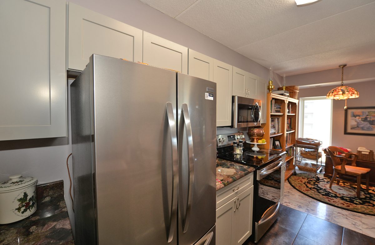 333 Lake Avenue, Unit 401 Racine, WI 53403 - Photo 11 of 38 Photo 11