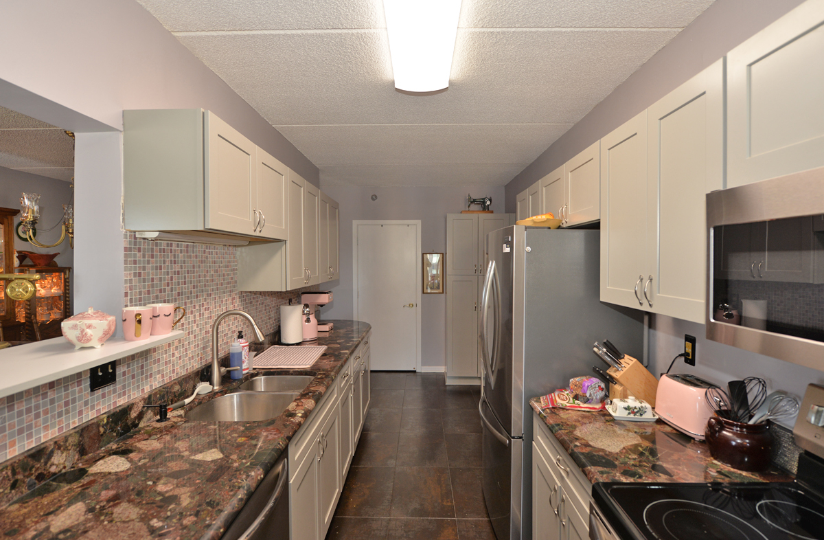 333 Lake Avenue, Unit 401 Racine, WI 53403 - Photo 13 of 38 Photo 13