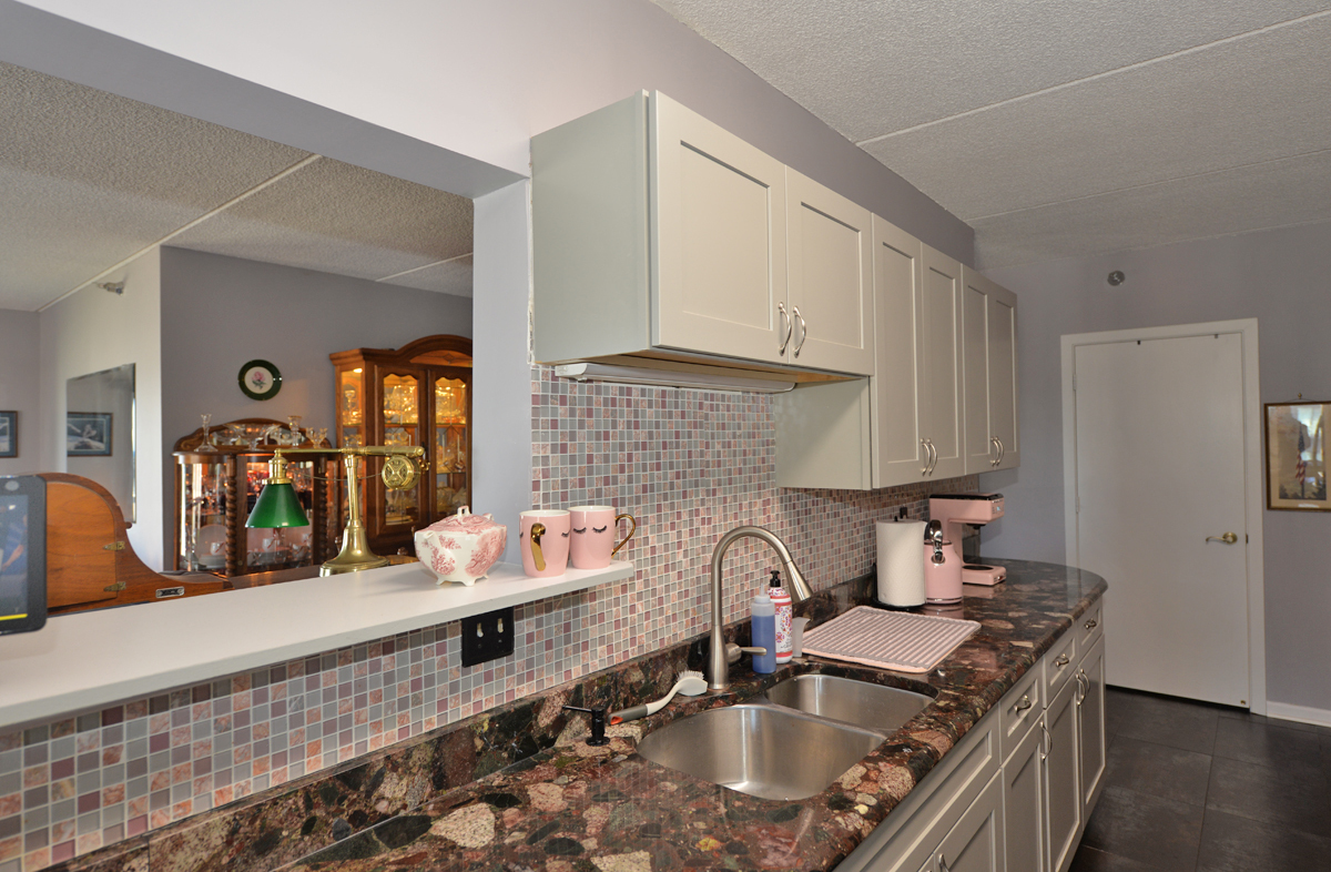 333 Lake Avenue, Unit 401 Racine, WI 53403 - Photo 14 of 38 Photo 14