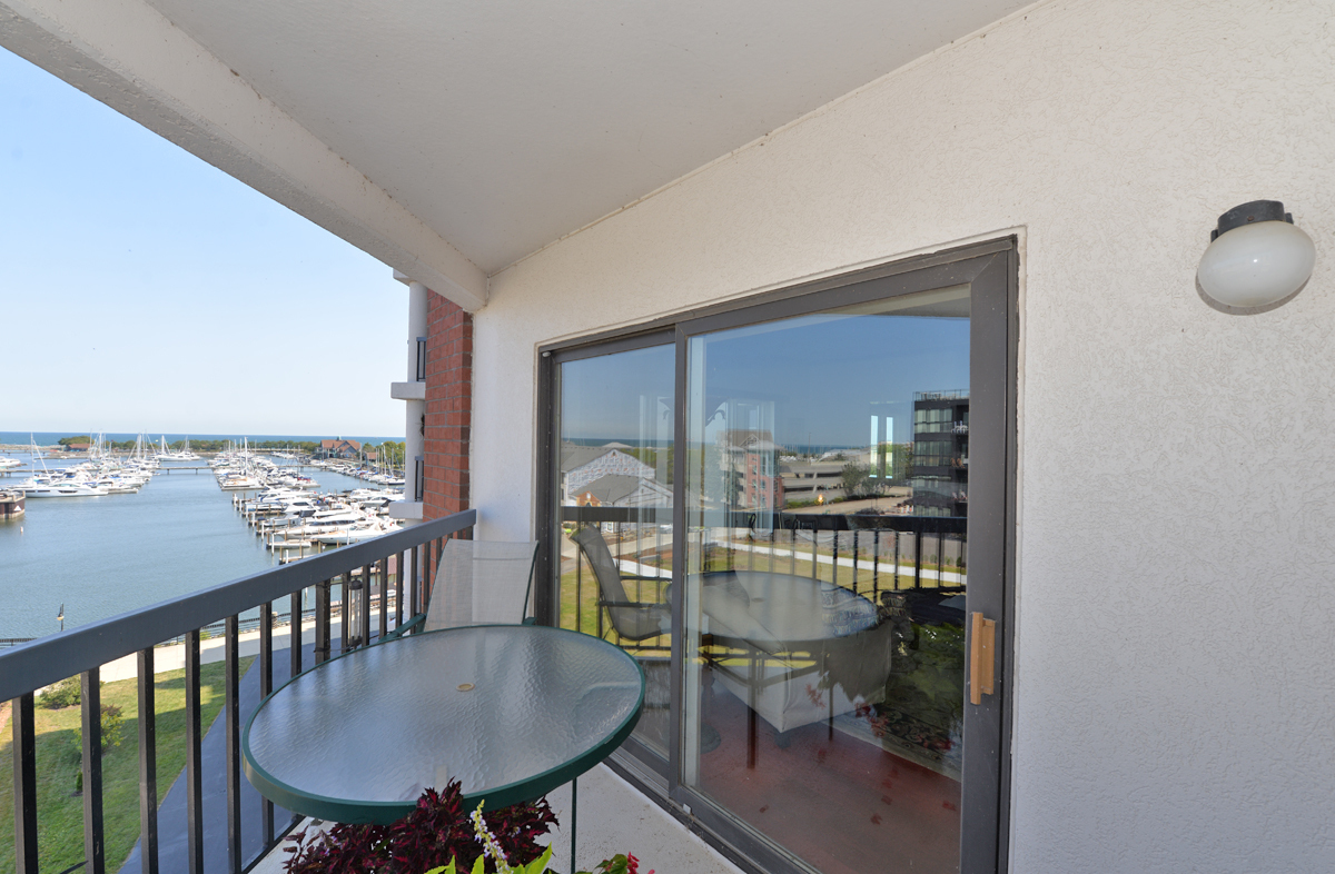 333 Lake Avenue, Unit 401 Racine, WI 53403 - Photo 24 of 38 Photo 24